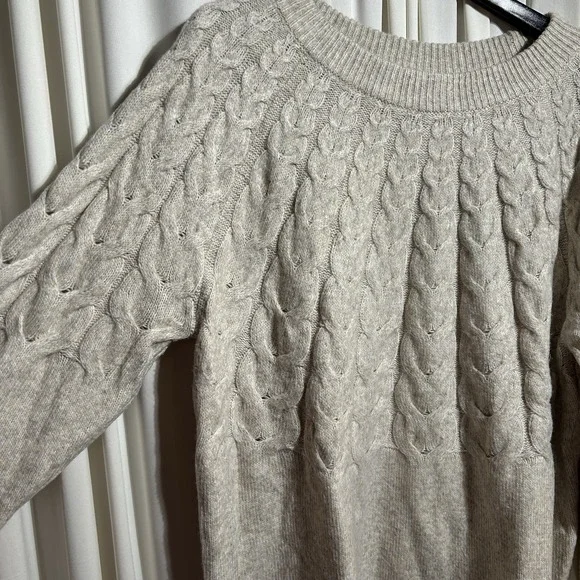 St. John's Bay Long Sleeve Cream/Beige Cable Knit Sweater Women's Size XL - Picture 2 of 6